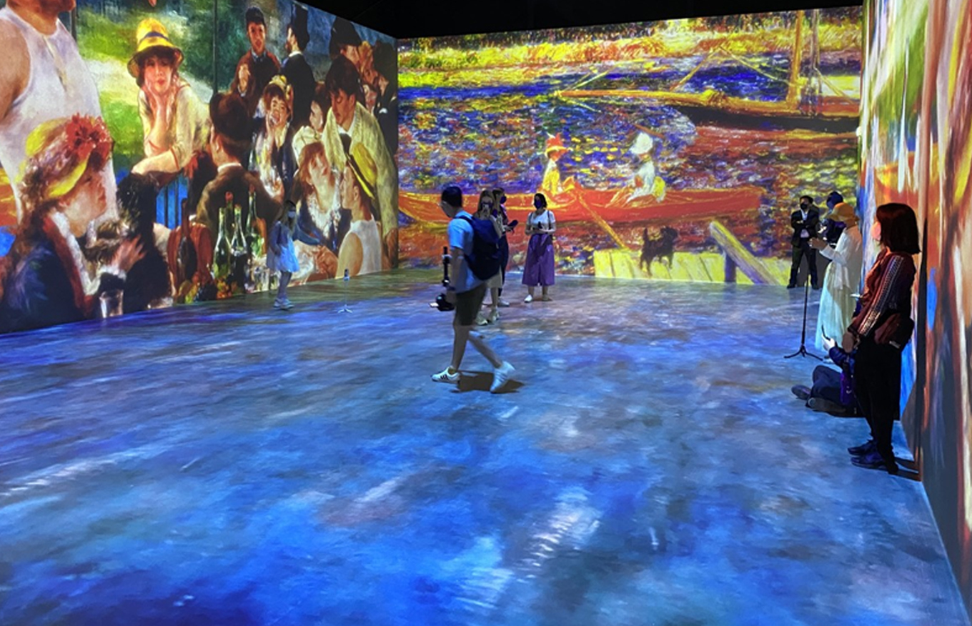 Hybrid exhibition
